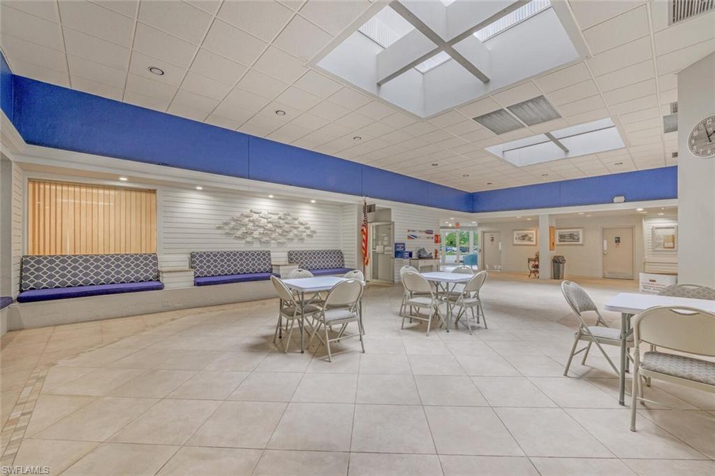 BEACH AND TENNIS CLUB - Residential