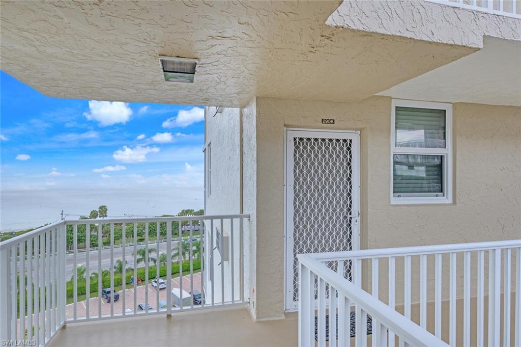 BEACH AND TENNIS CLUB - Residential