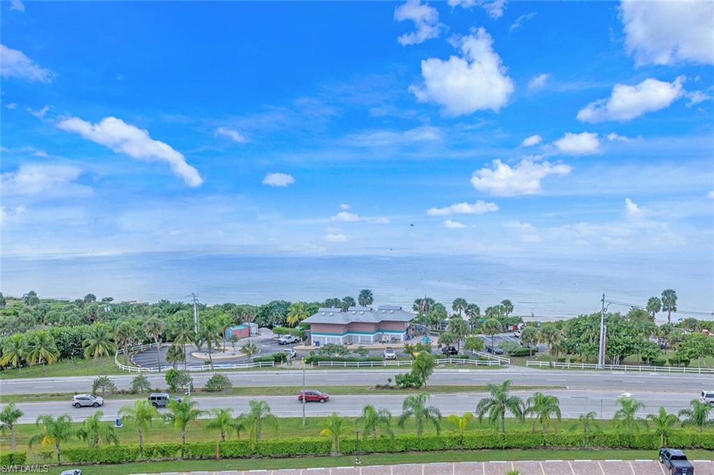 BEACH AND TENNIS CLUB - Residential