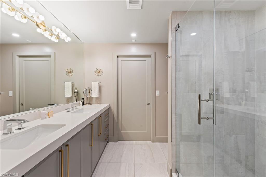 KALEA BAY TOWER 200 - Residential