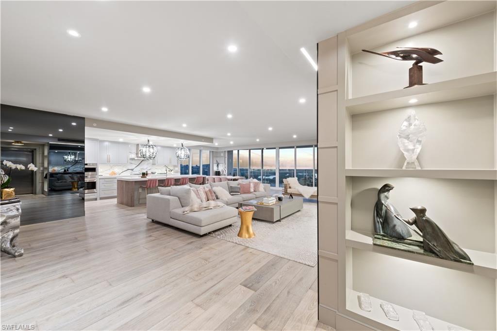 KALEA BAY TOWER 200 - Residential