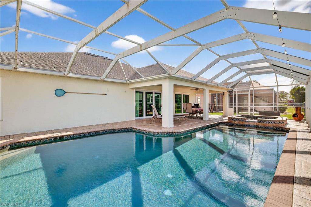 VARSITY LAKES - Residential