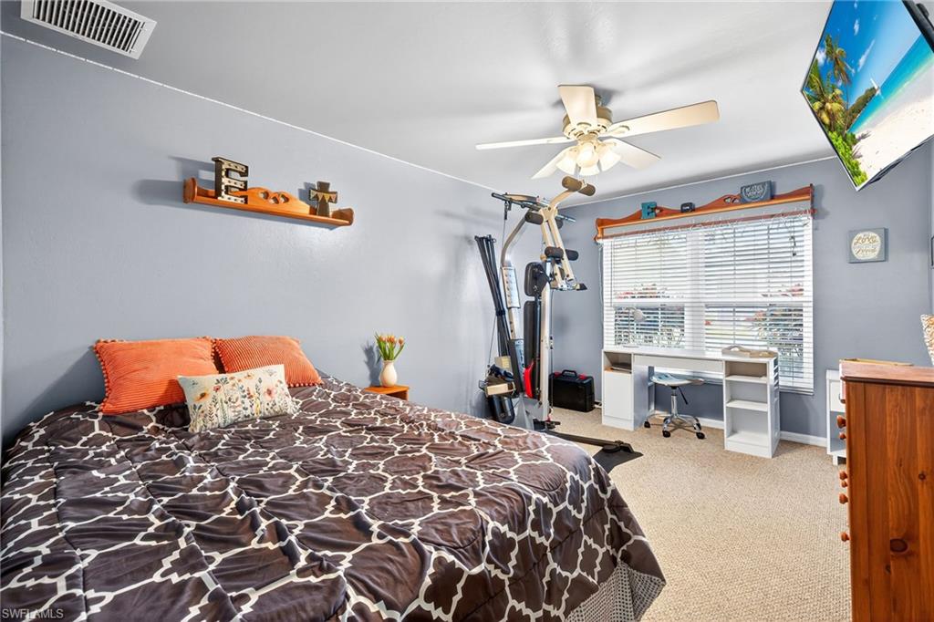 VARSITY LAKES - Residential