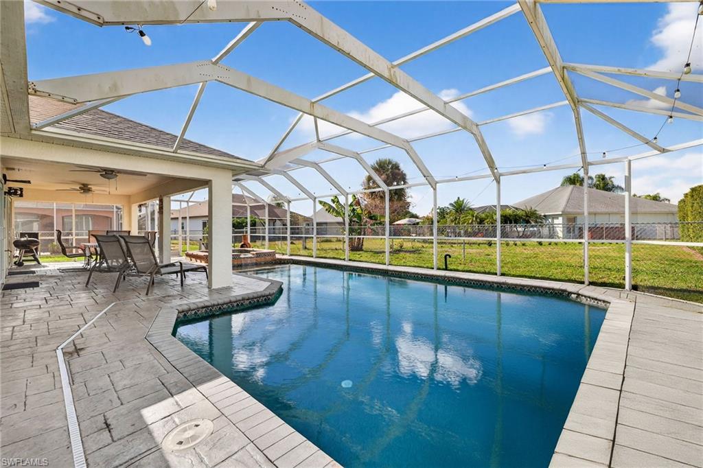 VARSITY LAKES - Residential