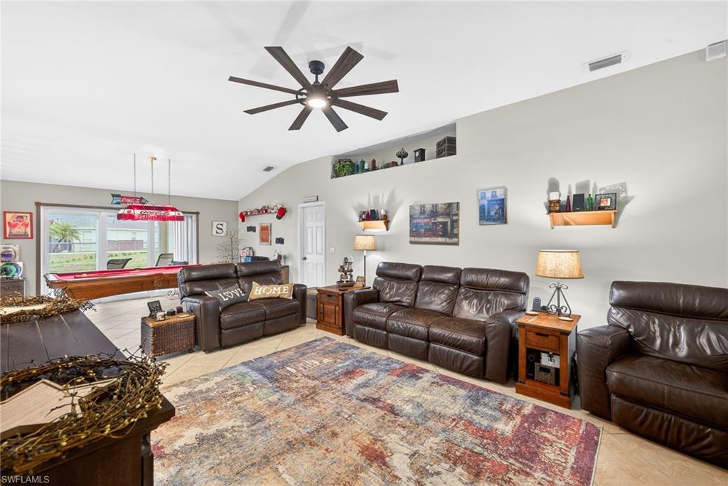 VARSITY LAKES - Residential