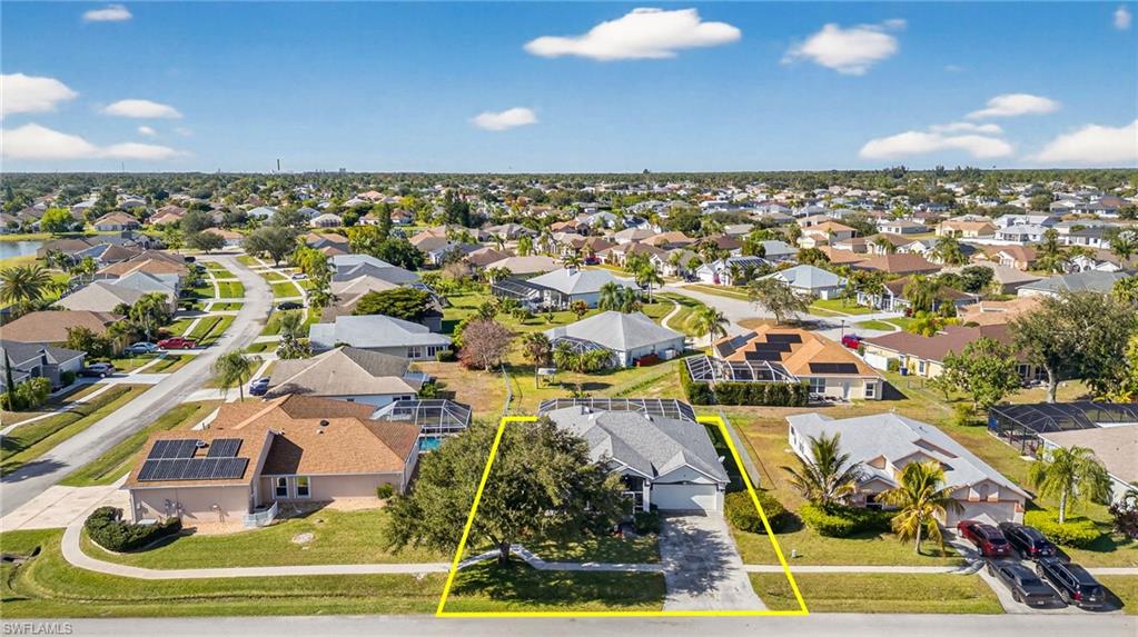 VARSITY LAKES - Residential