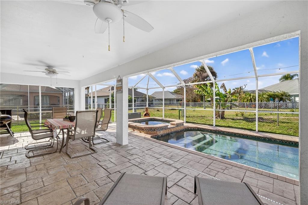 VARSITY LAKES - Residential