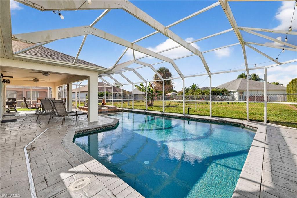 VARSITY LAKES - Residential