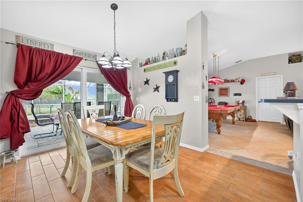 VARSITY LAKES - Residential