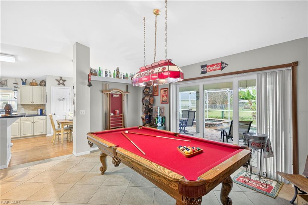 VARSITY LAKES - Residential