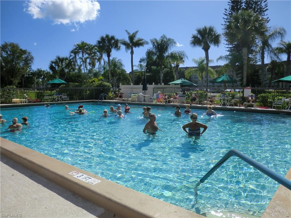 FAIRWAYS AT PAR FOUR - Residential