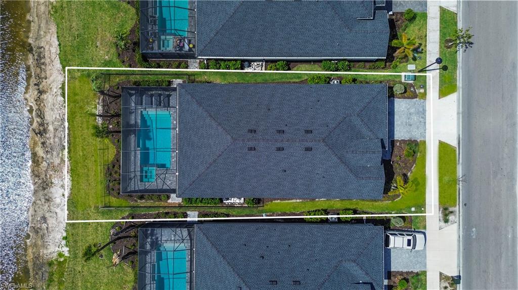 TUCKERS COVE - Residential