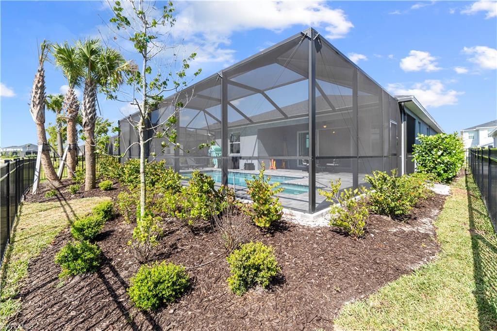 TUCKERS COVE - Residential