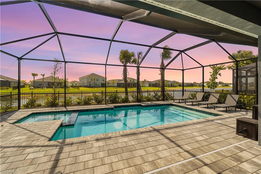 TUCKERS COVE - Residential