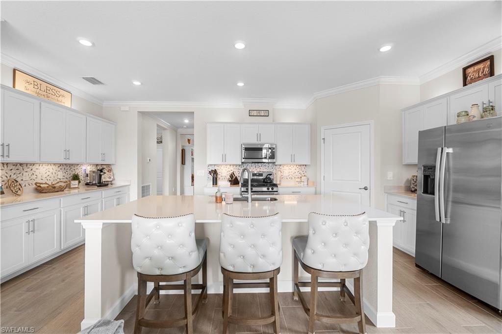 TUCKERS COVE - Residential