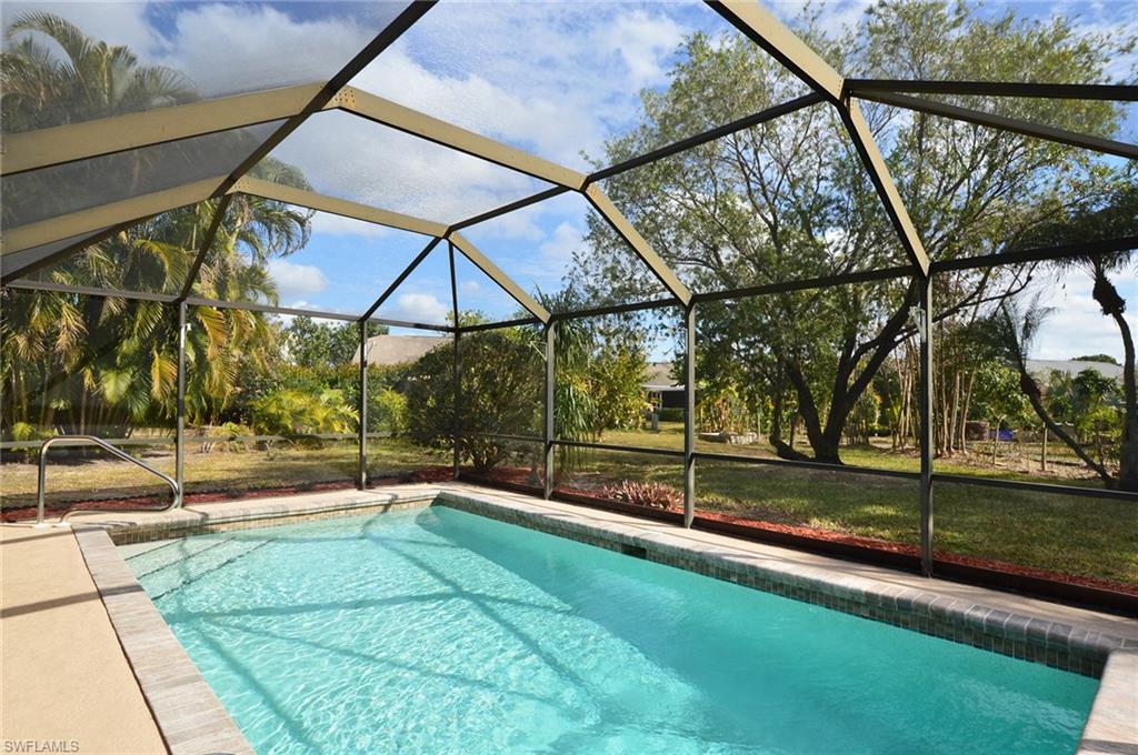 VILLAS FIVE - Residential