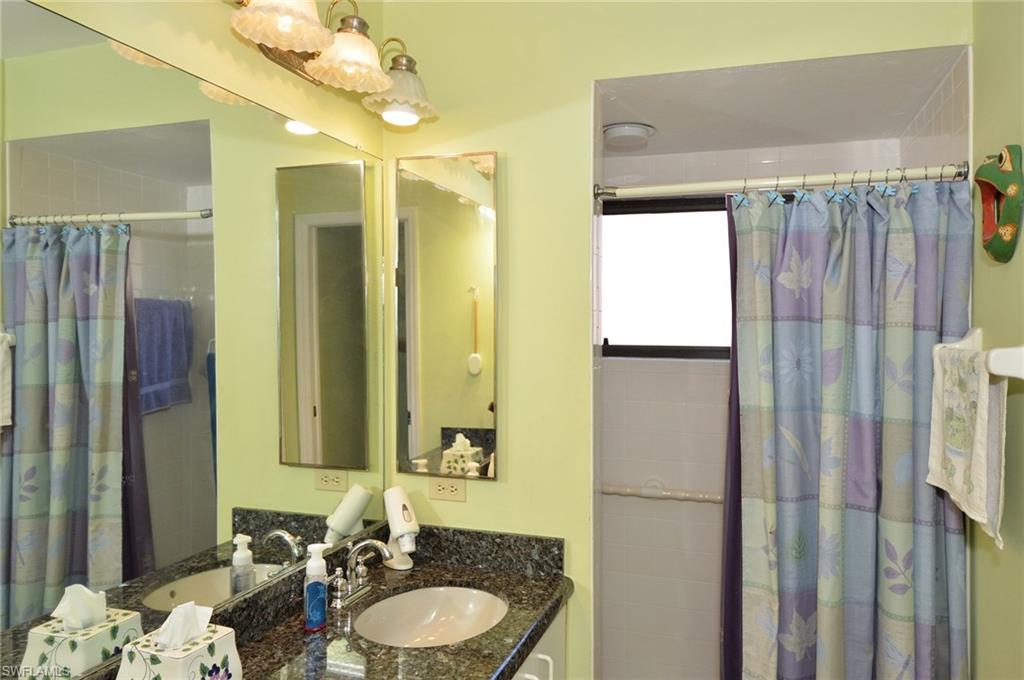 VILLAS FIVE - Residential