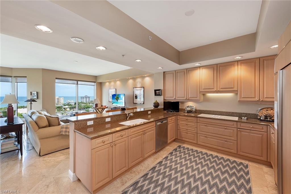 TRIESTE AT BAY COLONY - Residential