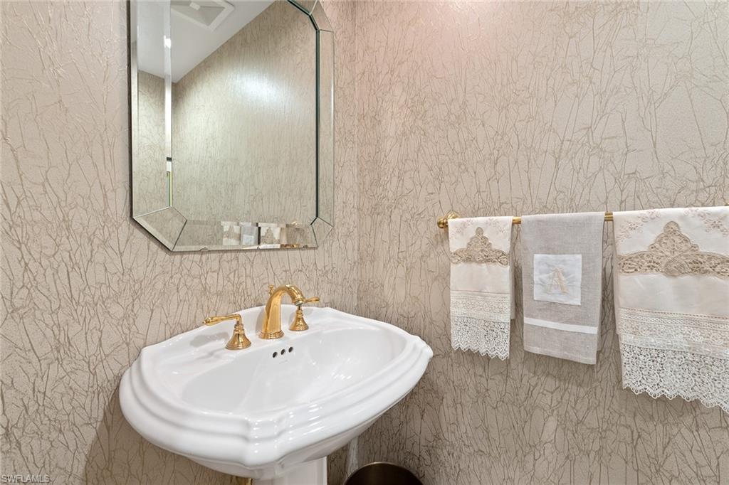 TRIESTE AT BAY COLONY - Residential