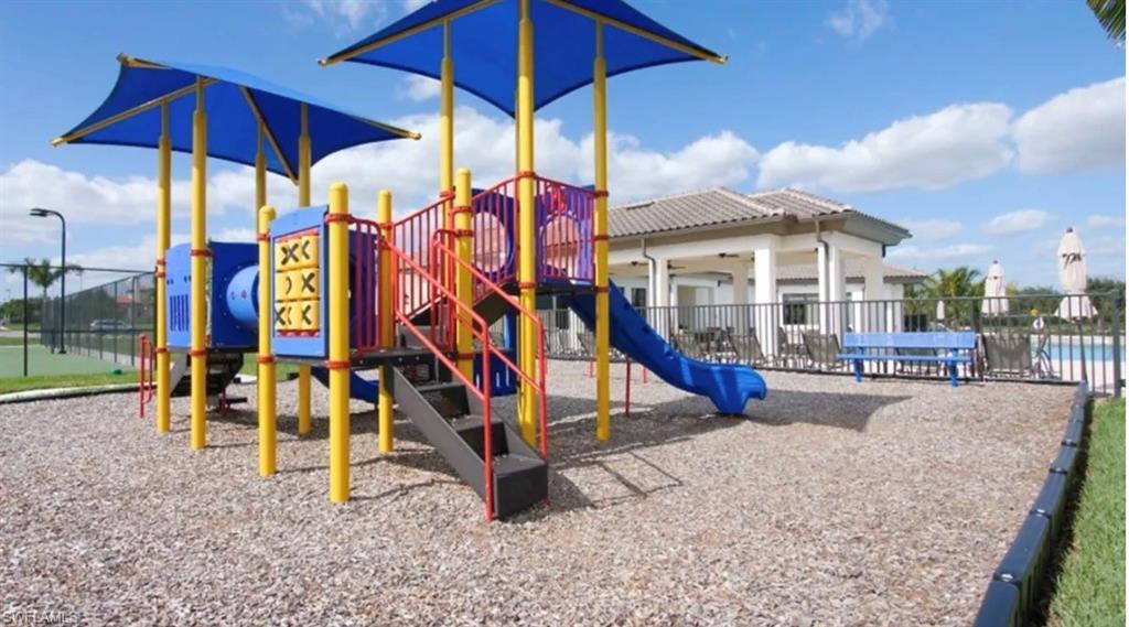 PORTICO - Residential