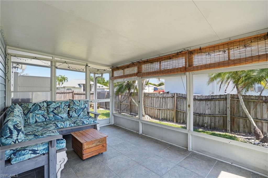 SAN CARLOS PARK - Residential