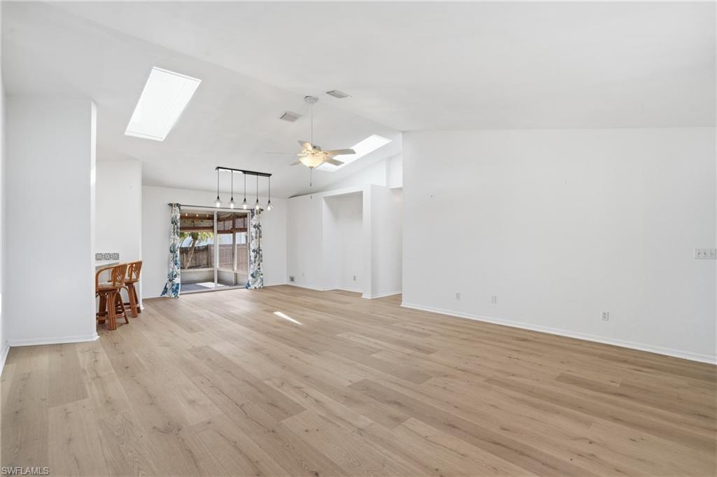 SAN CARLOS PARK - Residential