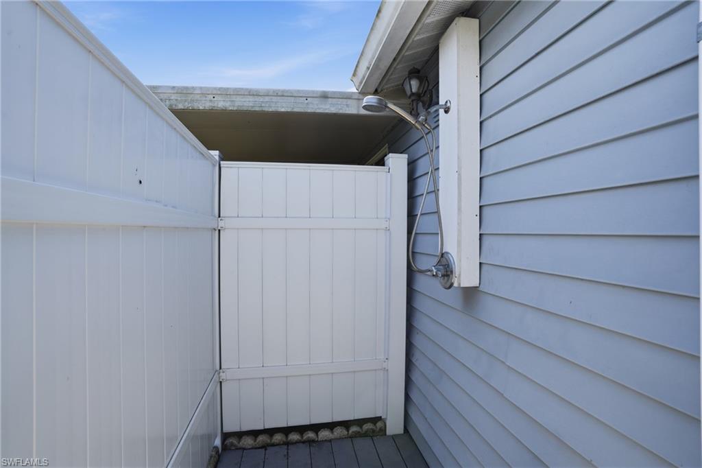 SAN CARLOS PARK - Residential