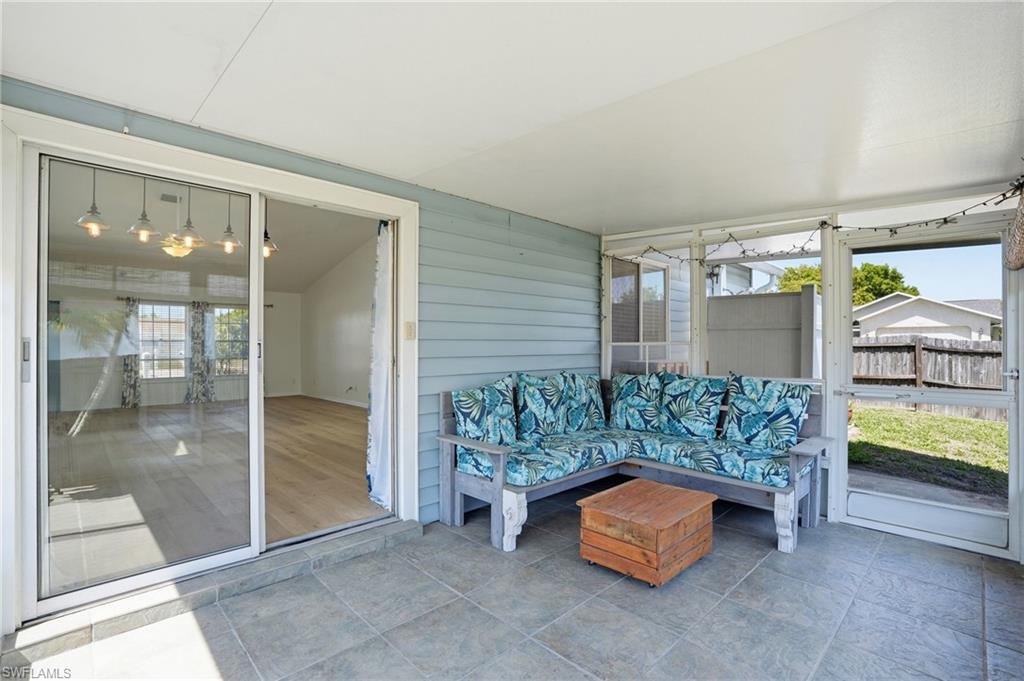 SAN CARLOS PARK - Residential