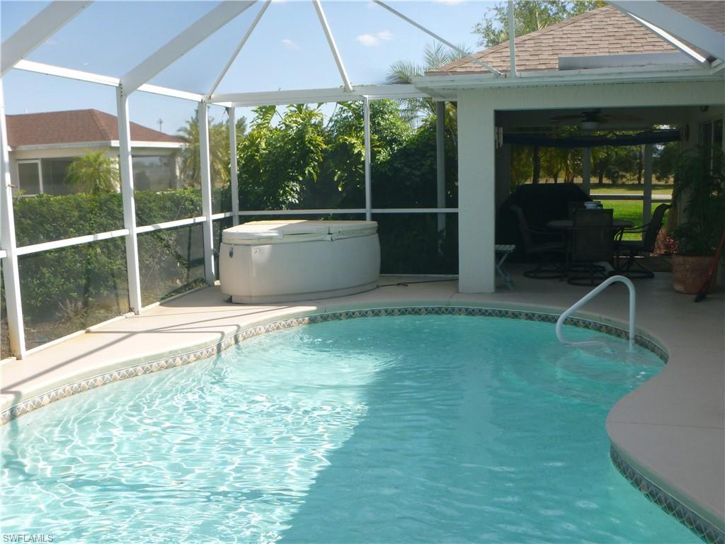 VARSITY LAKES - Residential