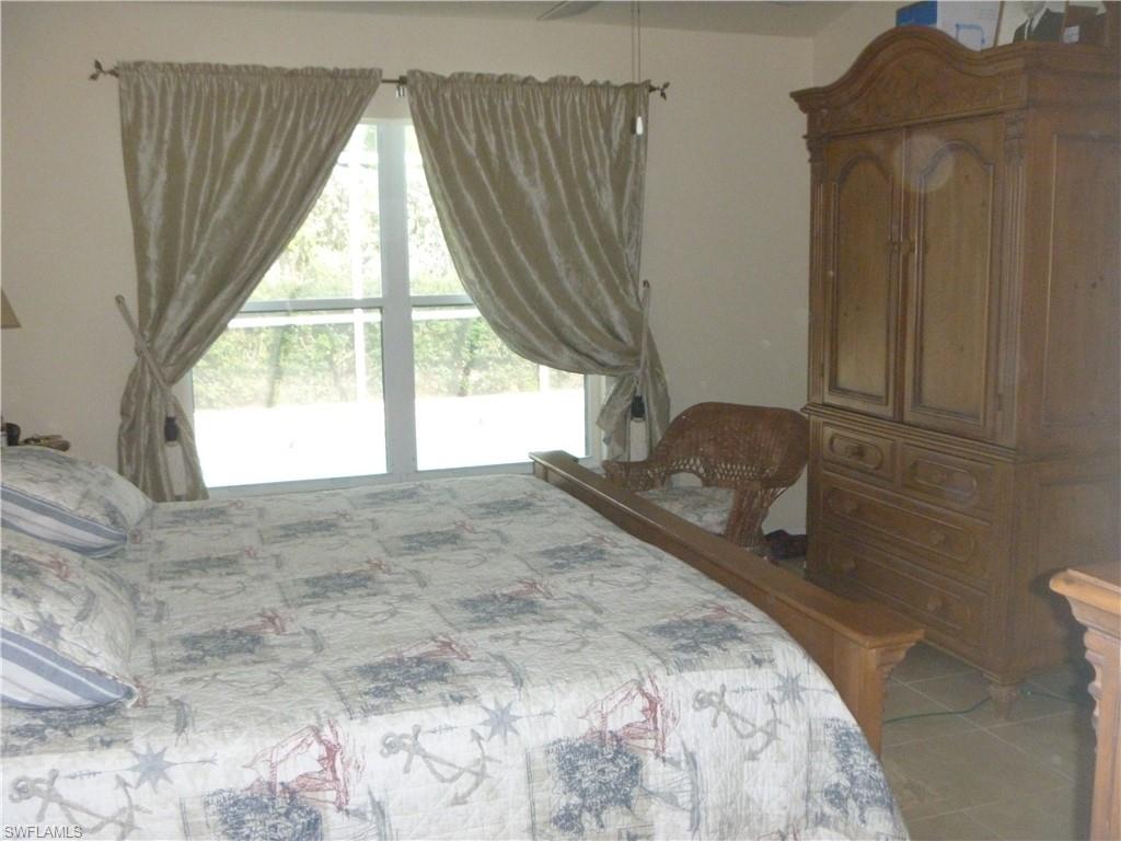 VARSITY LAKES - Residential