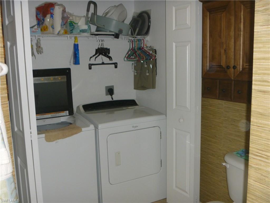 VARSITY LAKES - Residential