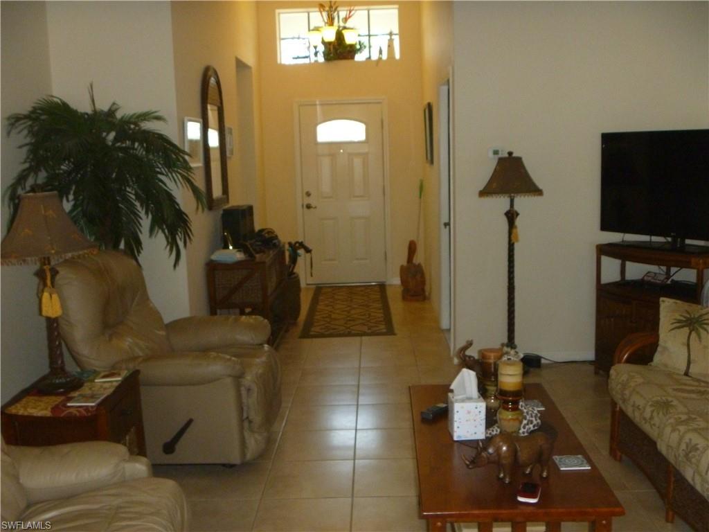 VARSITY LAKES - Residential