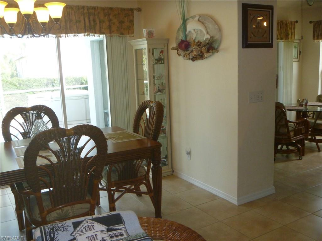 VARSITY LAKES - Residential