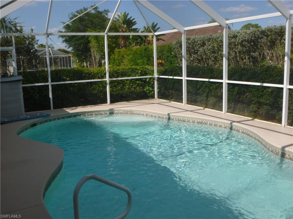 VARSITY LAKES - Residential