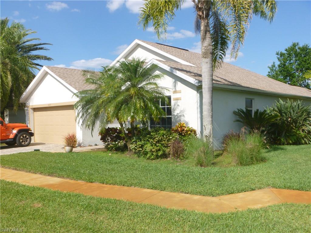 VARSITY LAKES - Residential