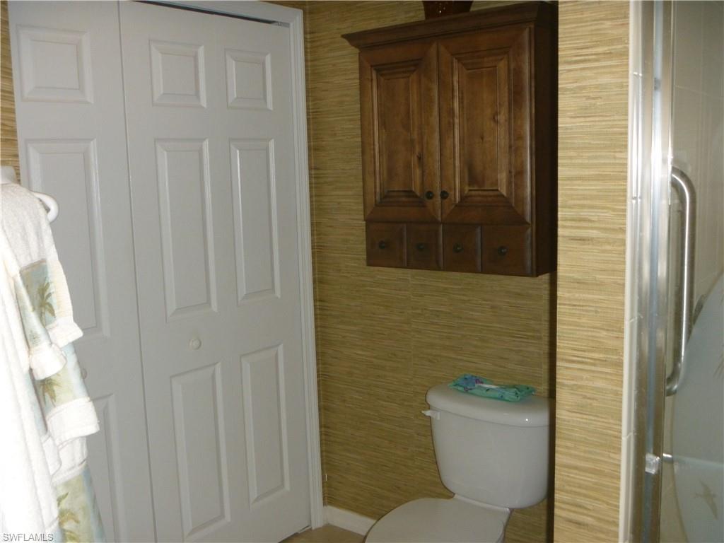 VARSITY LAKES - Residential