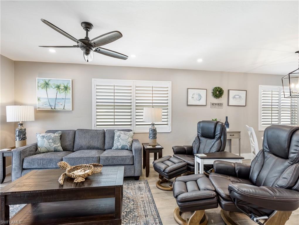 POINTE SOUTH CONDO - Residential