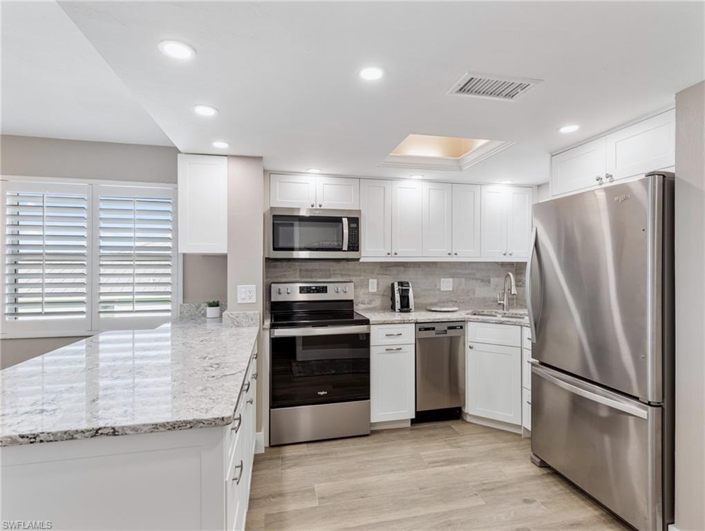 POINTE SOUTH CONDO - Residential