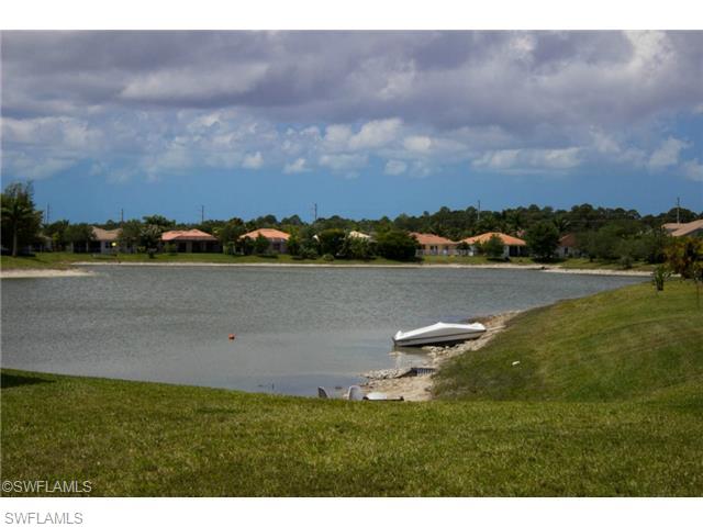 VALENCIA LAKES - Residential