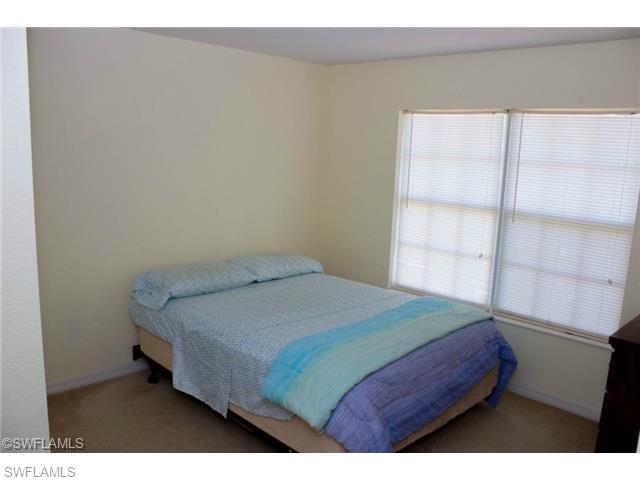 VALENCIA LAKES - Residential