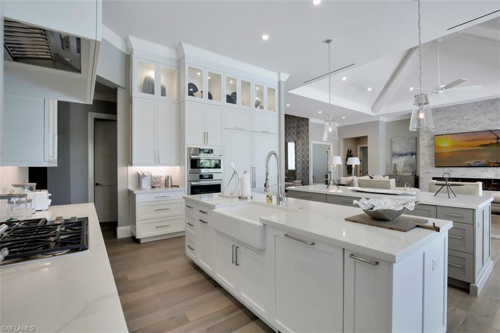 PARK SHORE - Residential