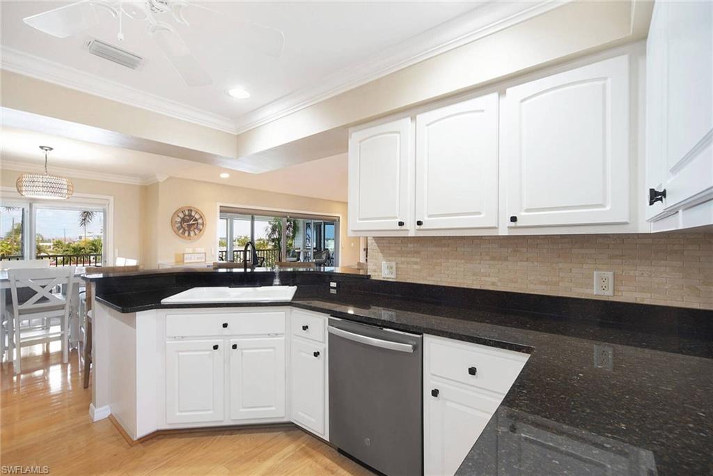 BUTTONWOOD KEY - Residential