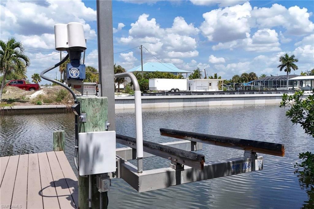 BUTTONWOOD KEY - Residential