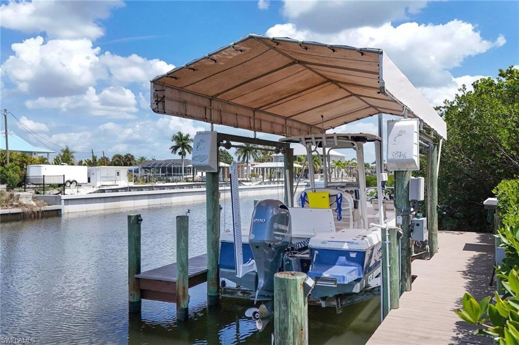 BUTTONWOOD KEY - Residential