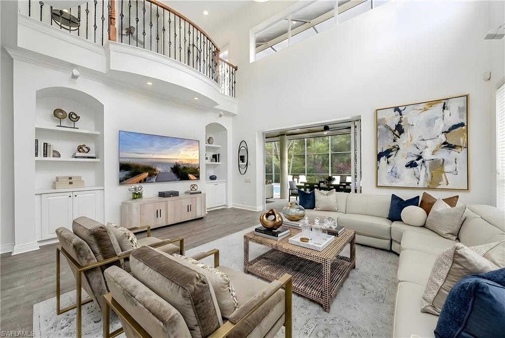 TROON LAKES - Residential