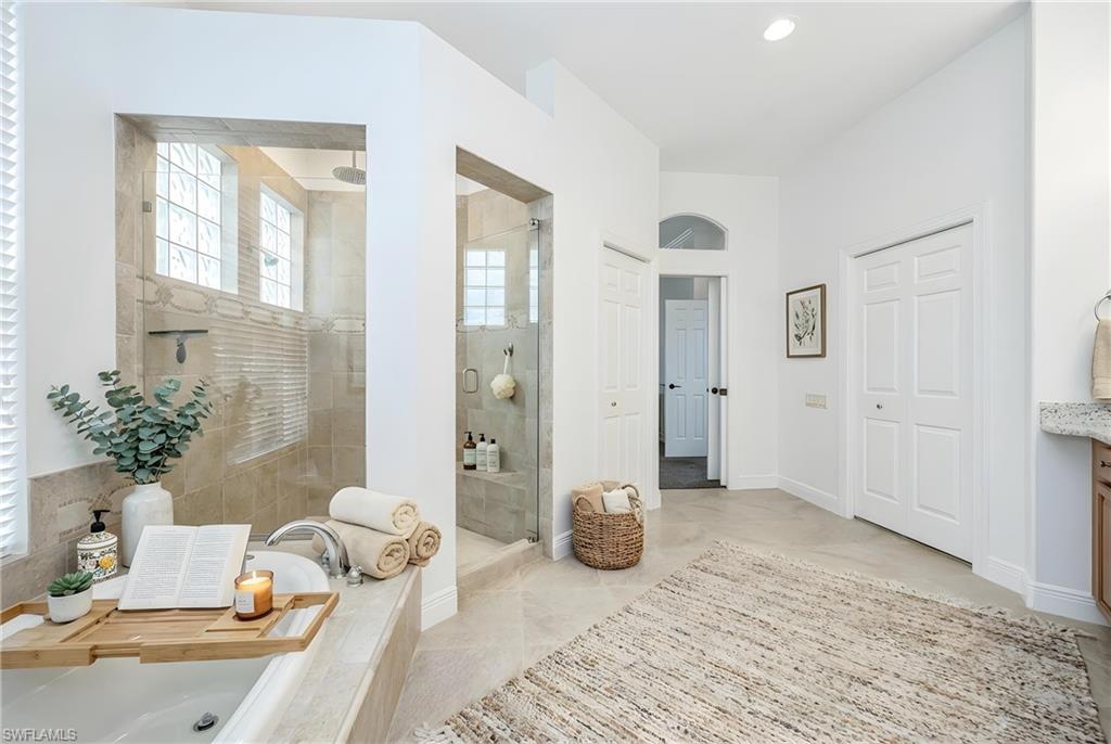 TROON LAKES - Residential