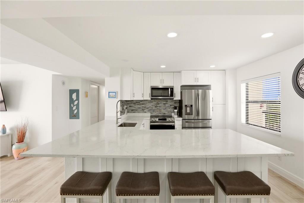 AMBASSADOR CONDO - Residential