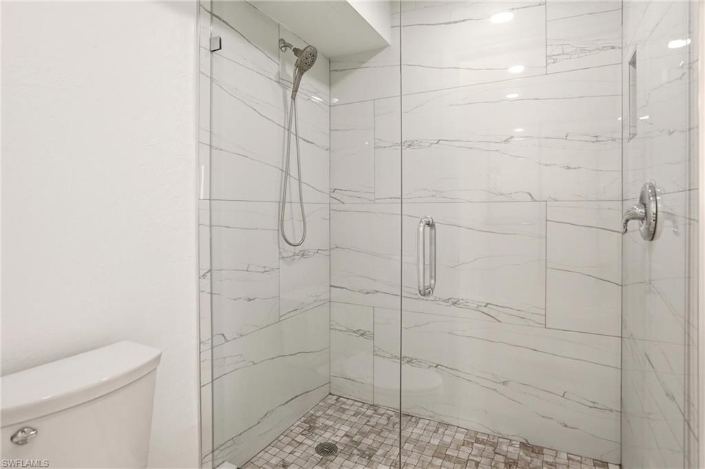 AMBASSADOR CONDO - Residential