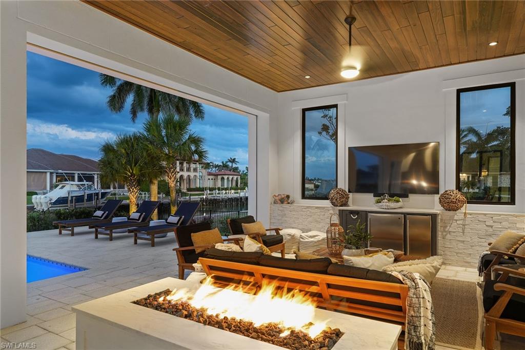 MARCO ISLAND - Residential