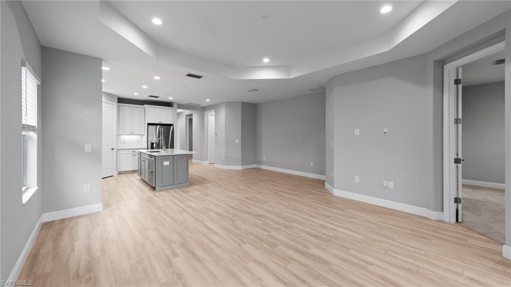 SKYSAIL - Residential